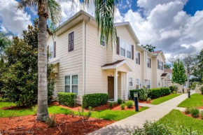 Intimate & Upscale - 4 Bdm Townhome townhouse